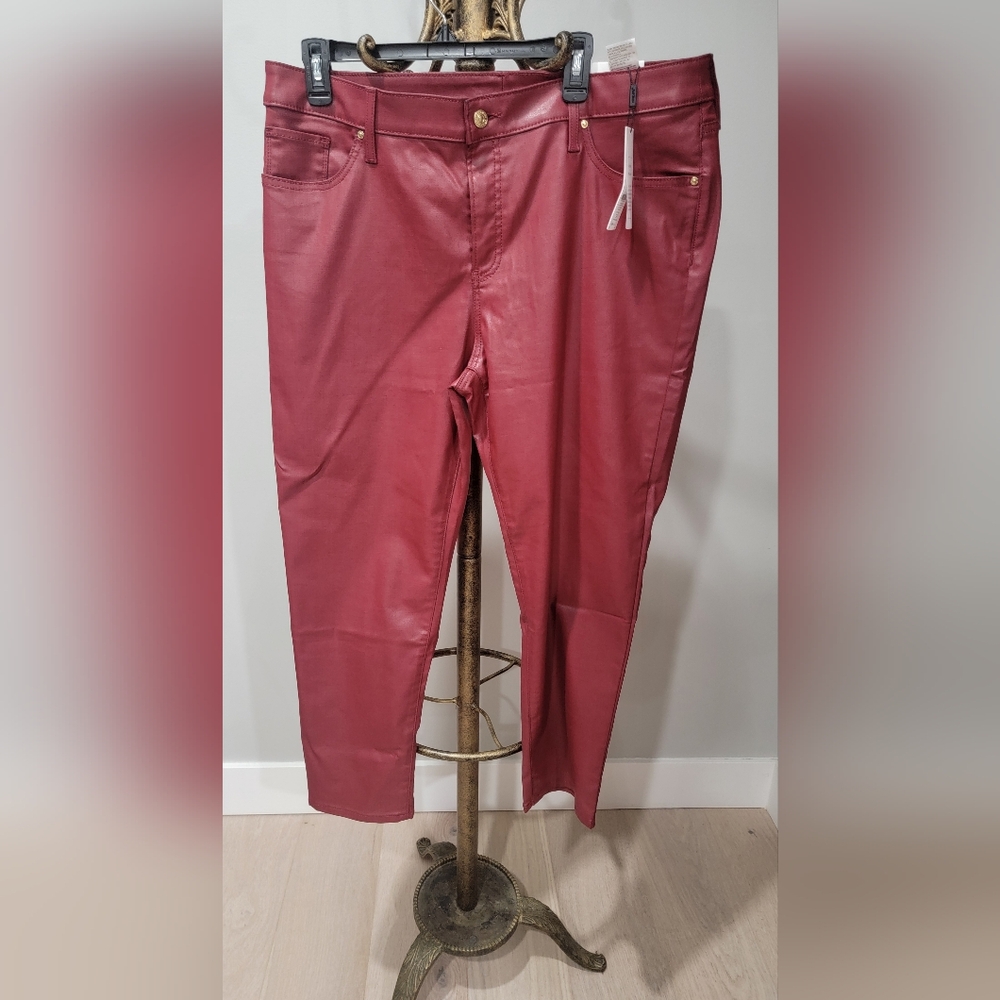 CHICO'S Red coated Jeans
